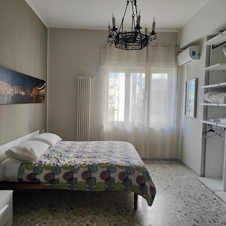 Apartament La Dimora Dell'Avvocato Neapol Zewnętrze zdjęcie