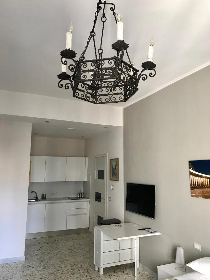 Apartament La Dimora Dell'Avvocato Neapol Zewnętrze zdjęcie