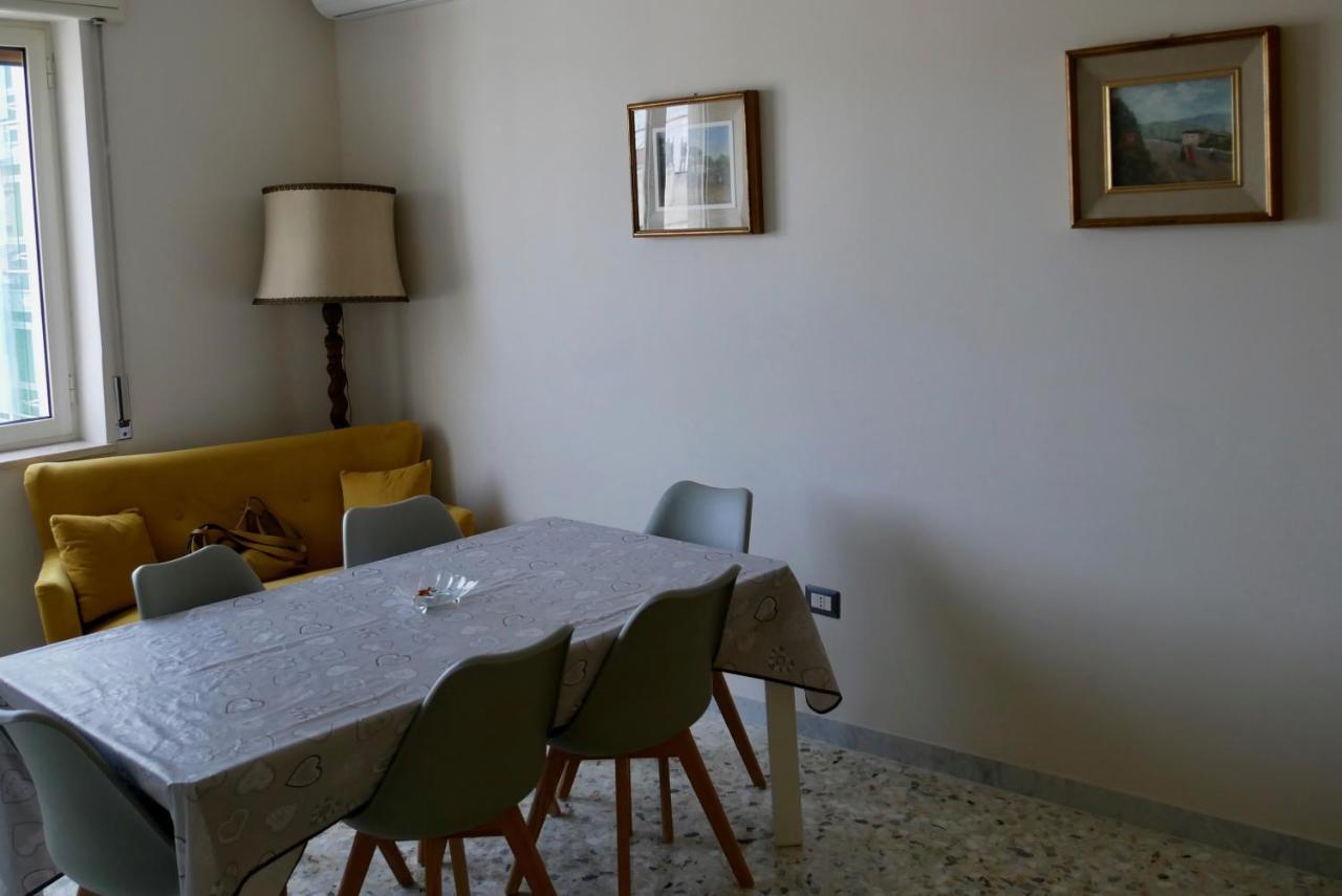 Apartament La Dimora Dell'Avvocato Neapol Zewnętrze zdjęcie