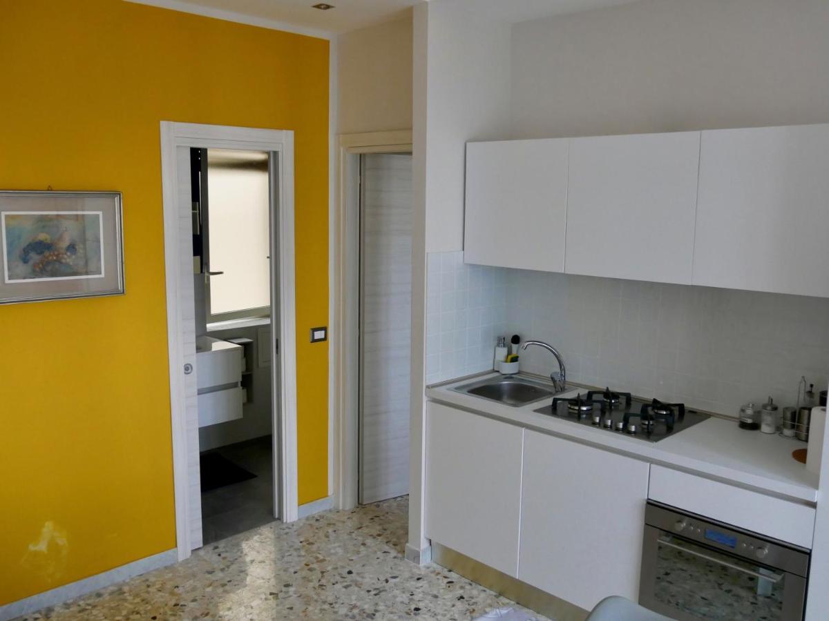 Apartament La Dimora Dell'Avvocato Neapol Zewnętrze zdjęcie