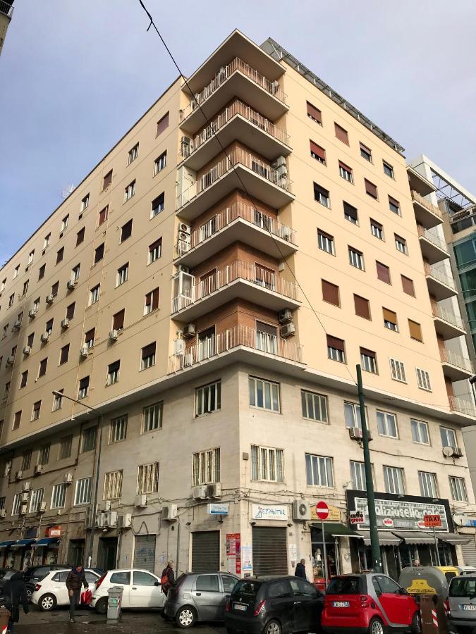 Apartament La Dimora Dell'Avvocato Neapol Zewnętrze zdjęcie